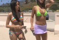 Американский пикап двух девушек на пляже закончился минетом и жмж